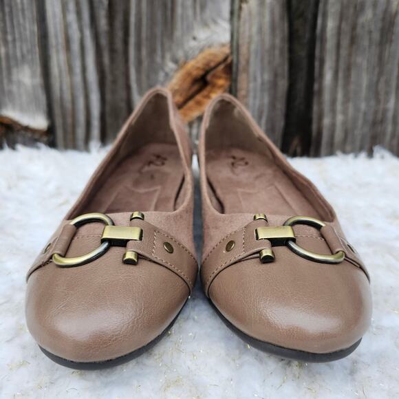 Tan Cap Toe Flats A2 Aerosoles Ultrabrite Size 9.5 Horsebit Buckle Loafers EUC - Picture 4 of 13